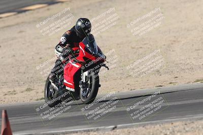 media/Oct-30-2025-Racers Edge (Thu) [[dabbdaf680]]/3-B Group/Session 2 (Bowl Exit)/